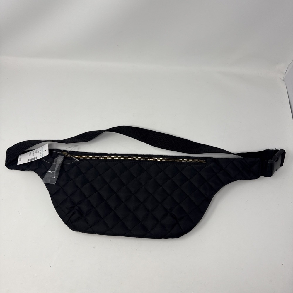 NEW Maurices Fanny Pack Classic Nylon Quilted Large Red interior